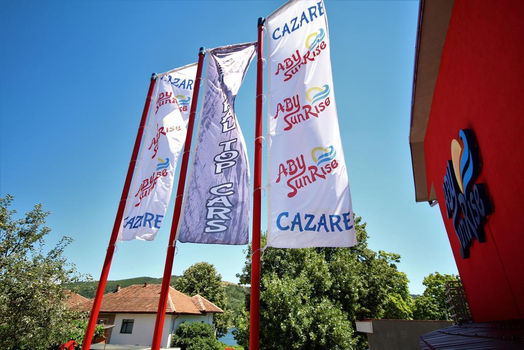 Hotel Aby Sunrise à Orşova Extérieur photo